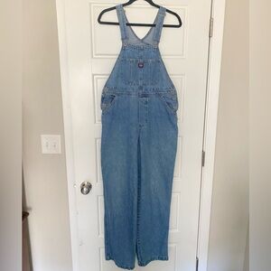 Vintage UnionBay 90s/Y2K Light Wash Denim Overalls with Logo Patch